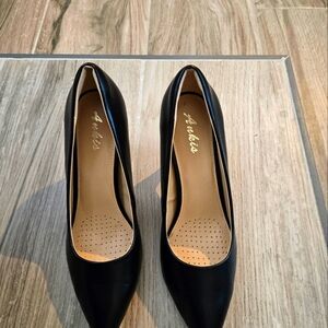 Brand New High heel black shoes 9.5